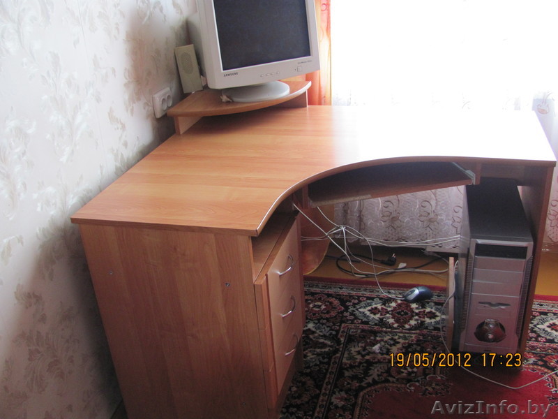 Продаю стол компьютерный - Изображение #1, Объявление #668744