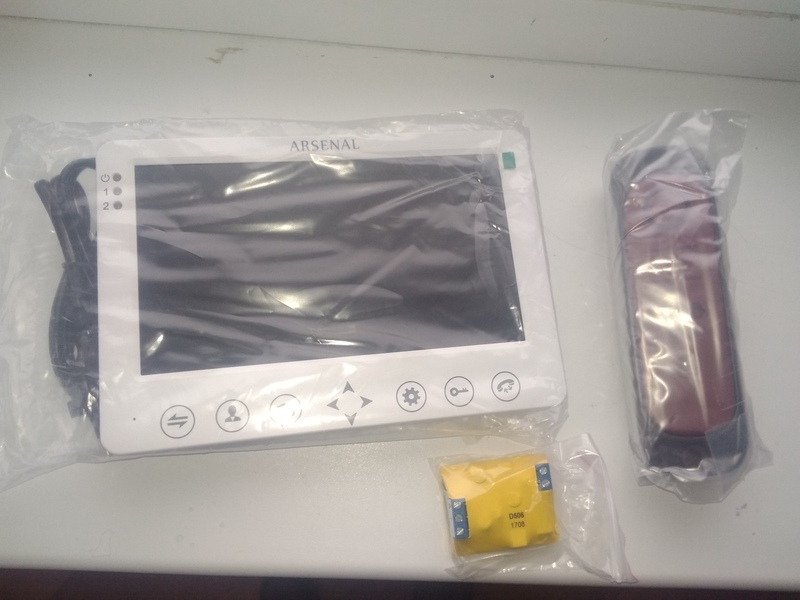 Видеодомофон Arsenal Грация (Белый) + вызывная панель - Изображение #1, Объявление #1646111