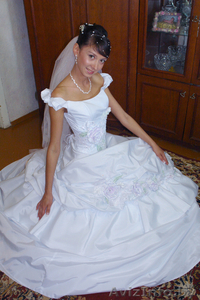 Отличное свадебное платье из дорогой ткани - Изображение #2, Объявление #122036