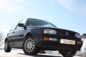 VW Golf 3 1993 г.в., 1.4 бензин, темно-сине-фиолетовый перломутр, 3-дверный - Изображение #1, Объявление #190539