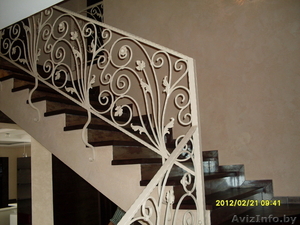 Недорогие  лестницы и двери