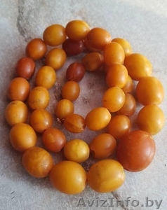 Куплю янтарные бусы СССР,  Куски янтаря. Дорого