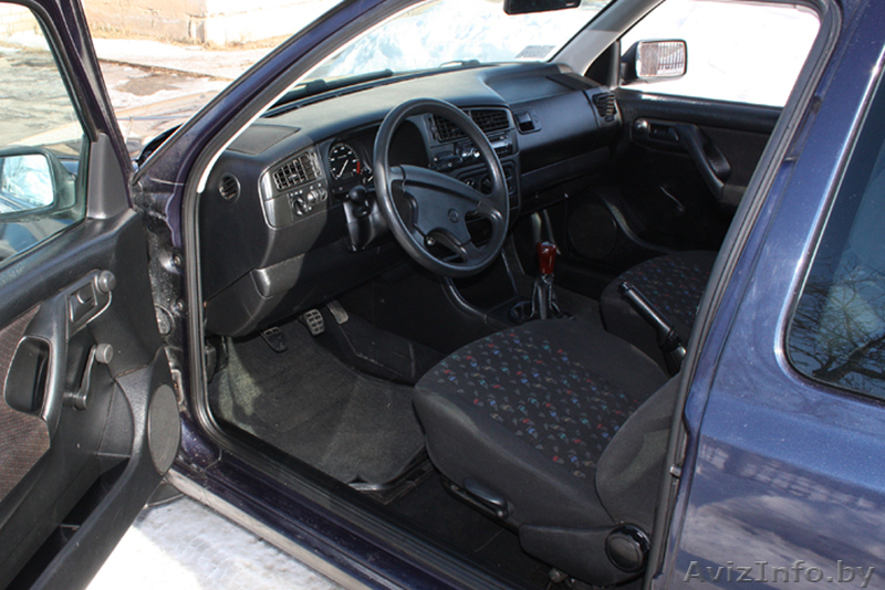 VW Golf 3 1993 г.в., 1.4 бензин, темно-сине-фиолетовый перломутр, 3-дверный - Изображение #8, Объявление #190539