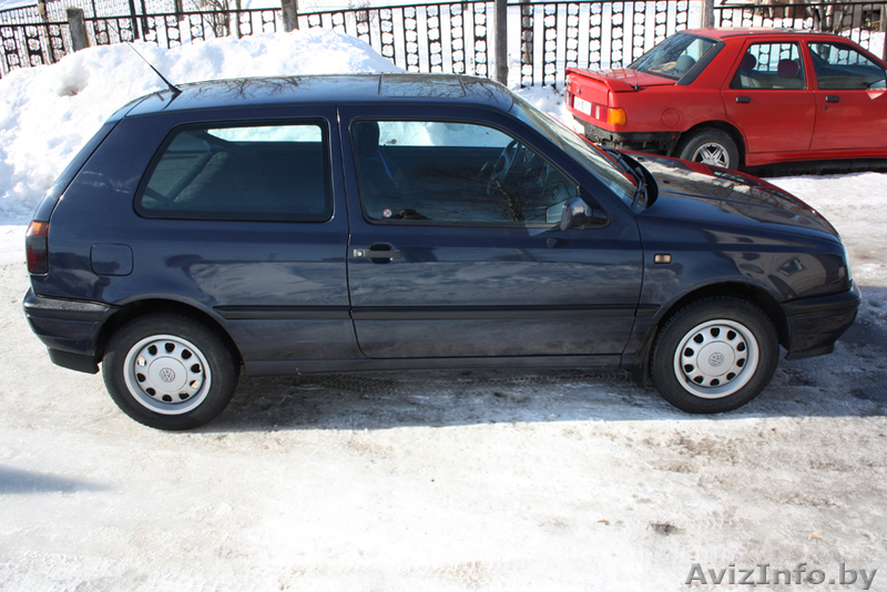 VW Golf 3 1993 г.в., 1.4 бензин, темно-сине-фиолетовый перломутр, 3-дверный - Изображение #6, Объявление #190539
