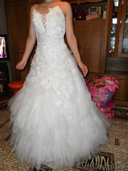 Свадебное платье шикарное. Белоснежное. - Изображение #2, Объявление #700353