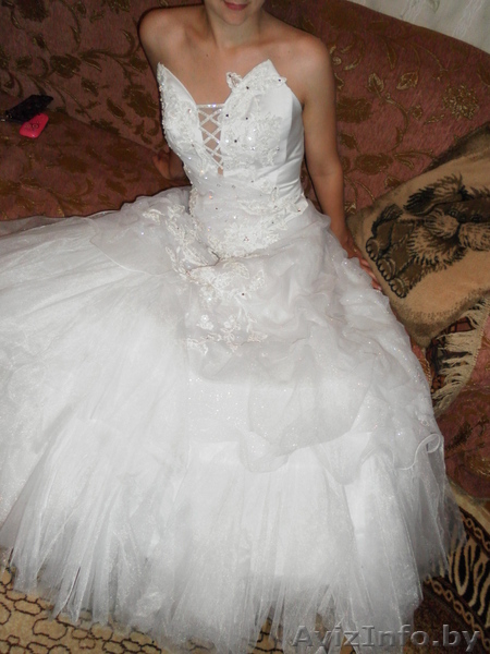 Свадебное платье шикарное. Белоснежное. - Изображение #1, Объявление #700353