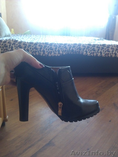 Кожаные ботинки на каблуке - Изображение #3, Объявление #1297765
