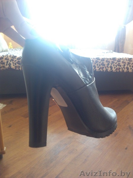 Кожаные ботинки на каблуке - Изображение #4, Объявление #1297765