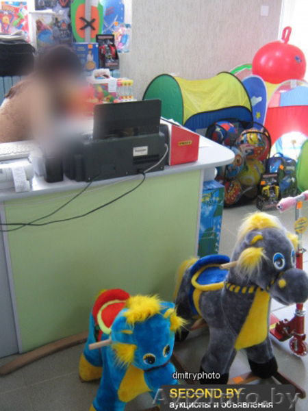 Торговые стеллажи и стол - Изображение #1, Объявление #1402493