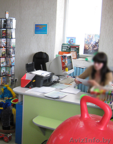 Торговые стеллажи и стол - Изображение #3, Объявление #1402493